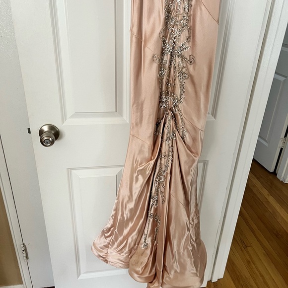 Elegant Pink Evening Gown - Picture 5 of 12